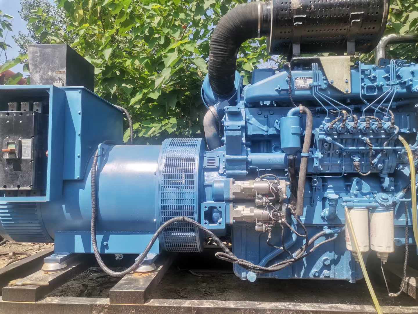 盐边详细说明降低 800kW 柴油发电机输出电流波动的方法